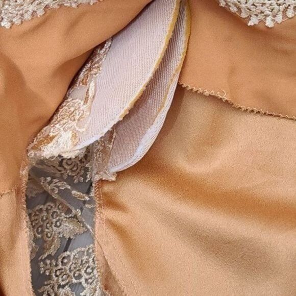 Vintage Handmade Victorian Lace Brocade Romantic Jacket - Picture 14 of 15